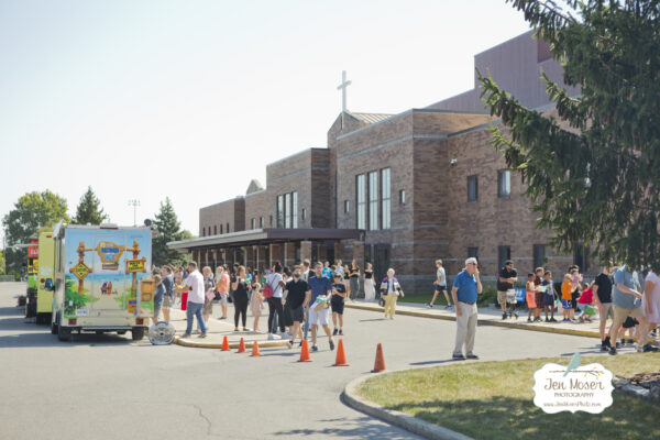 Jen-Moser-Photography_church-photography_Blackhawk-Ministries_Fort-Wayne-Indiana_Blackhawk-Ministries-Fort-Wayne-IN_fall-kickoff_block-party