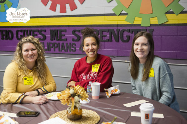 Jen-Moser-Photography_church-photography_Fort-Wayne-Indiana_Fort-Wayne-IN_moms-prayer-breakfast_school-moms-pray_table